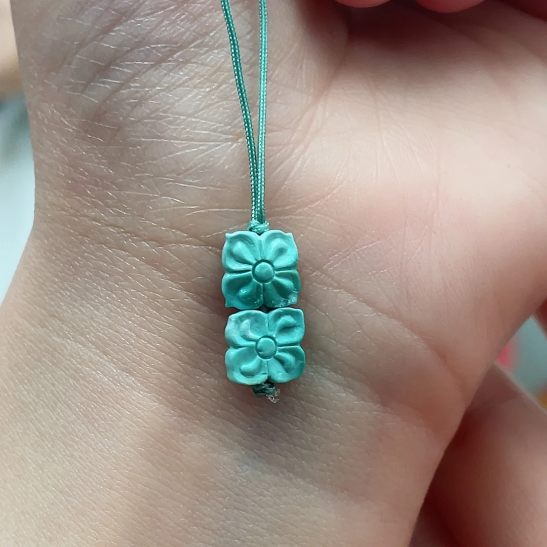 绿松石颈饰未镶嵌