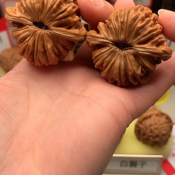 文玩核桃吊坠43尺汉高楼806号