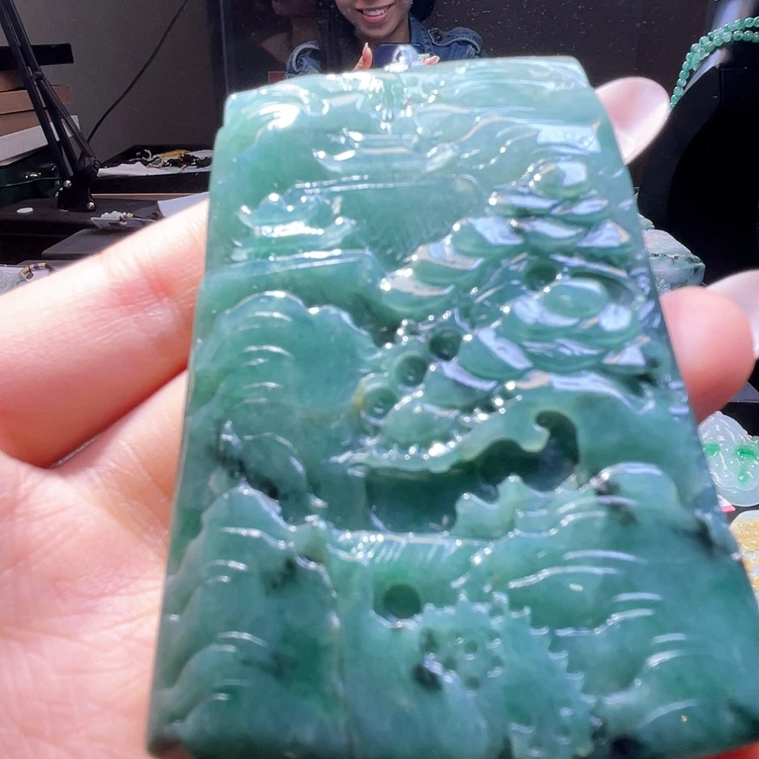 颈饰未镶嵌翡翠一