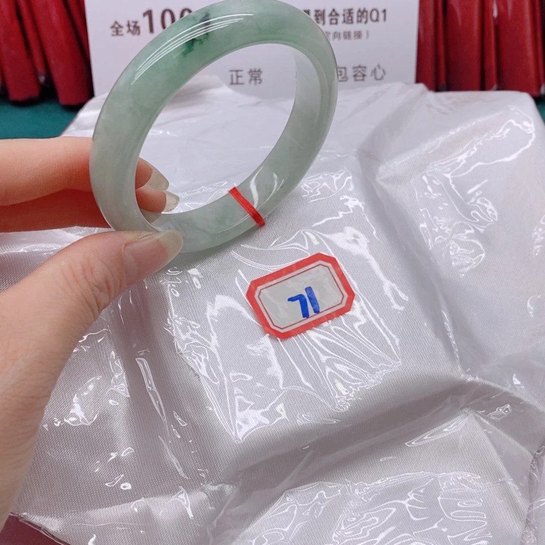 翡翠手镯未镶嵌胖711111111111