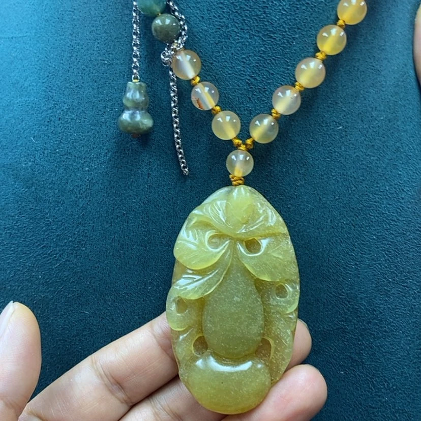 【闪购商品】蛇纹石玉未镶嵌吊坠