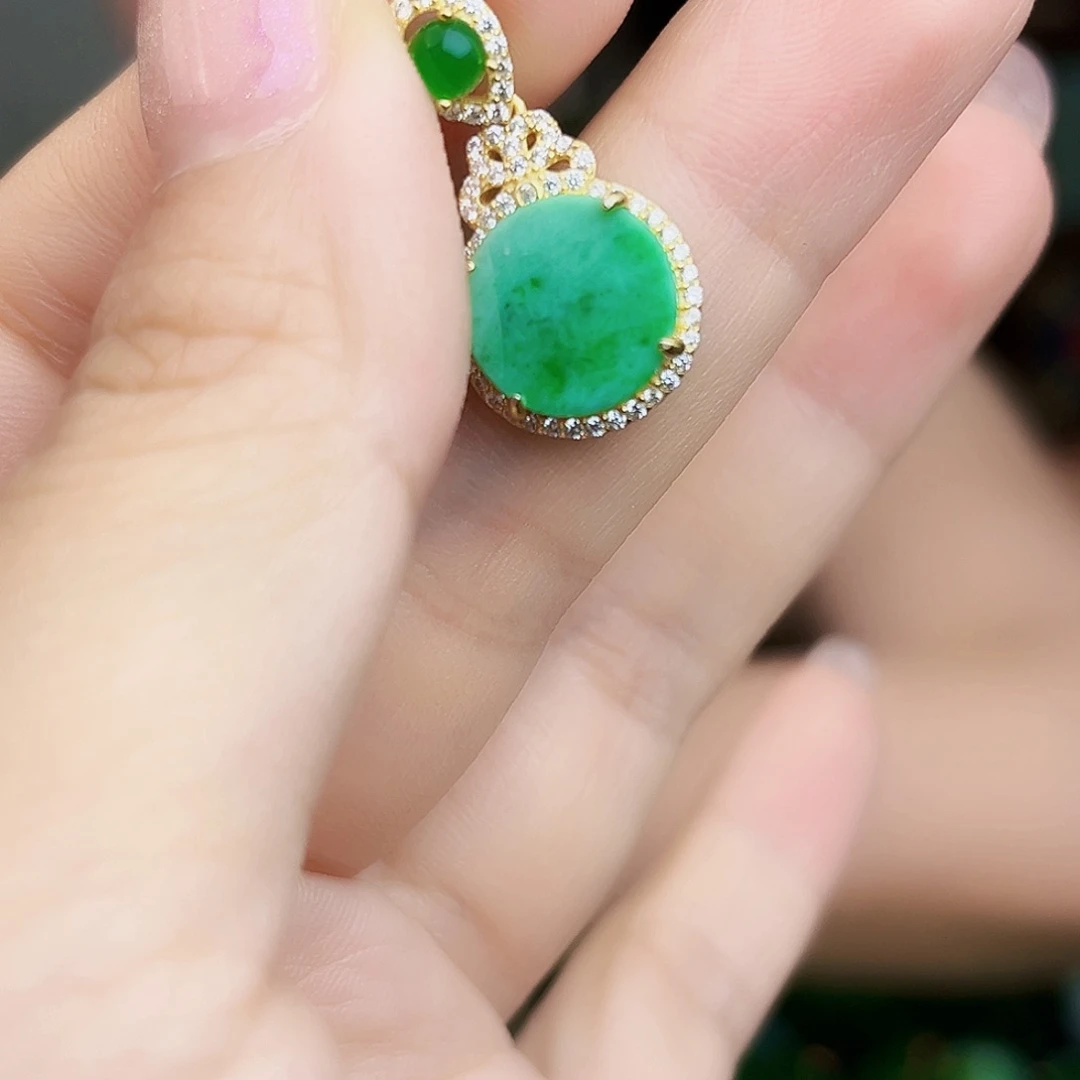 翡翠银S925镶嵌颈饰多样性