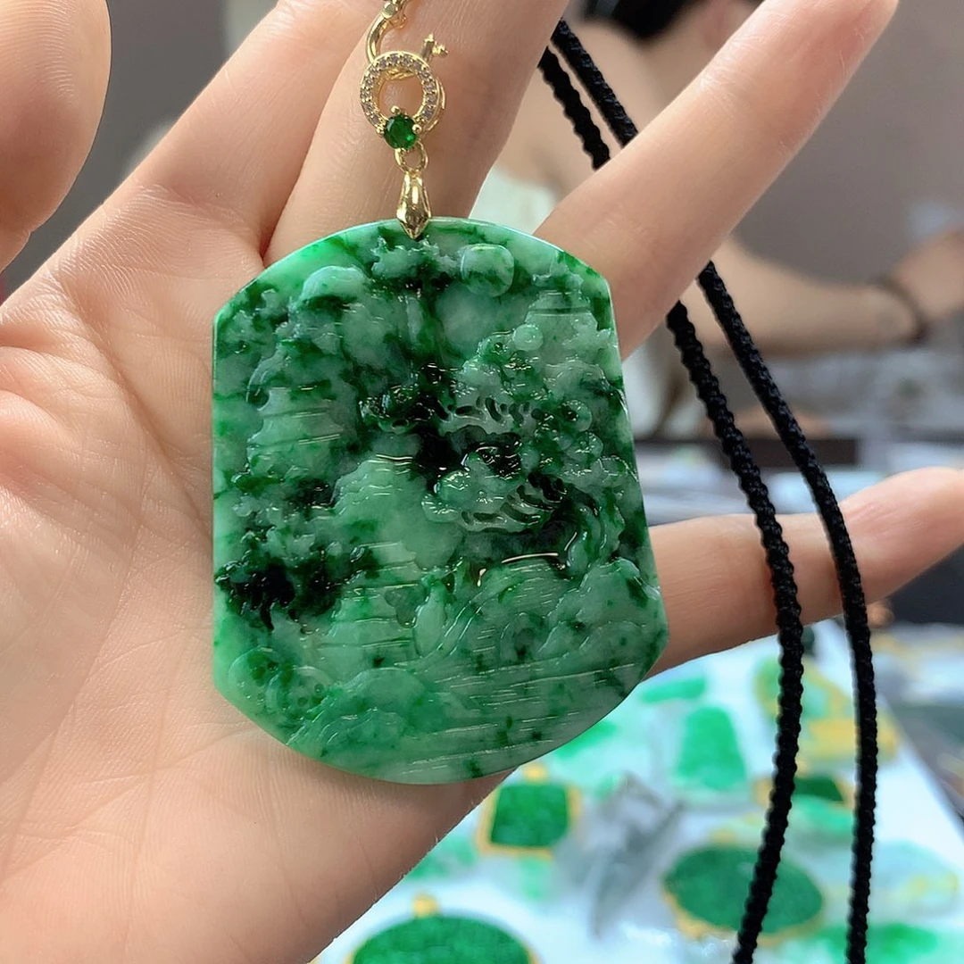 翡翠未镶嵌颈饰翡翠