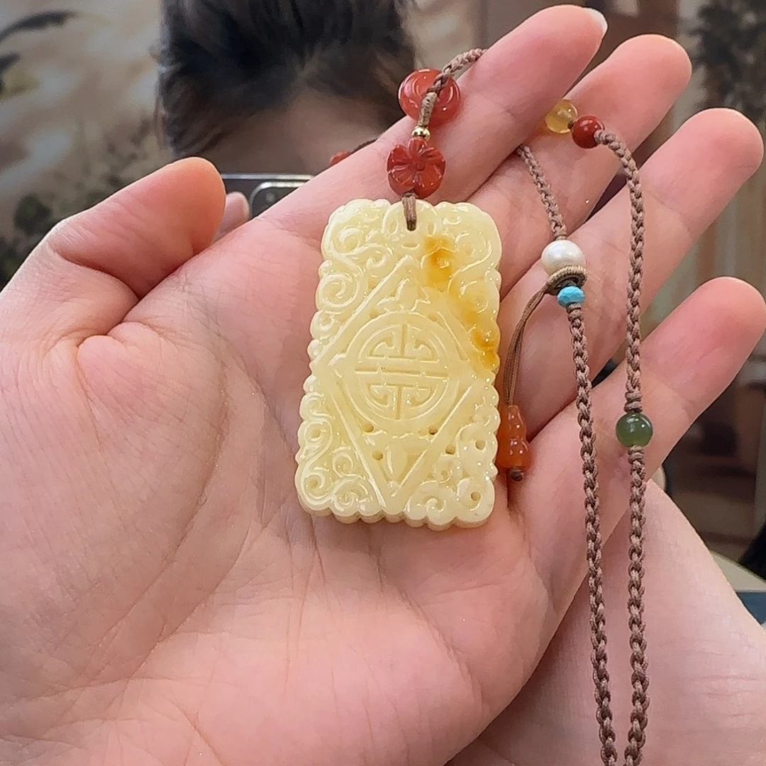 蜜蜡未镶嵌吊坠(赠链)