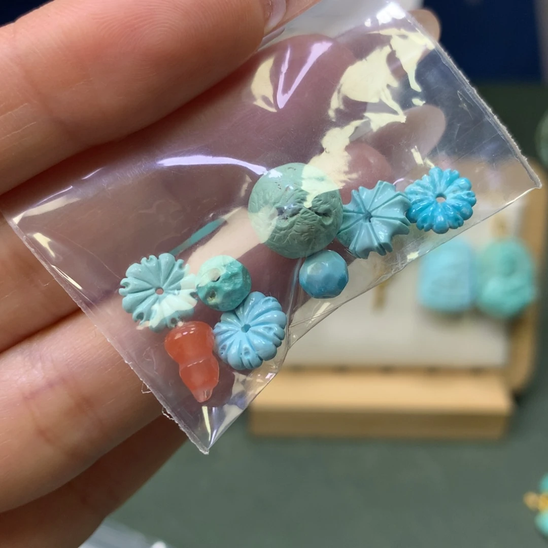 南红玛瑙吊坠未镶嵌