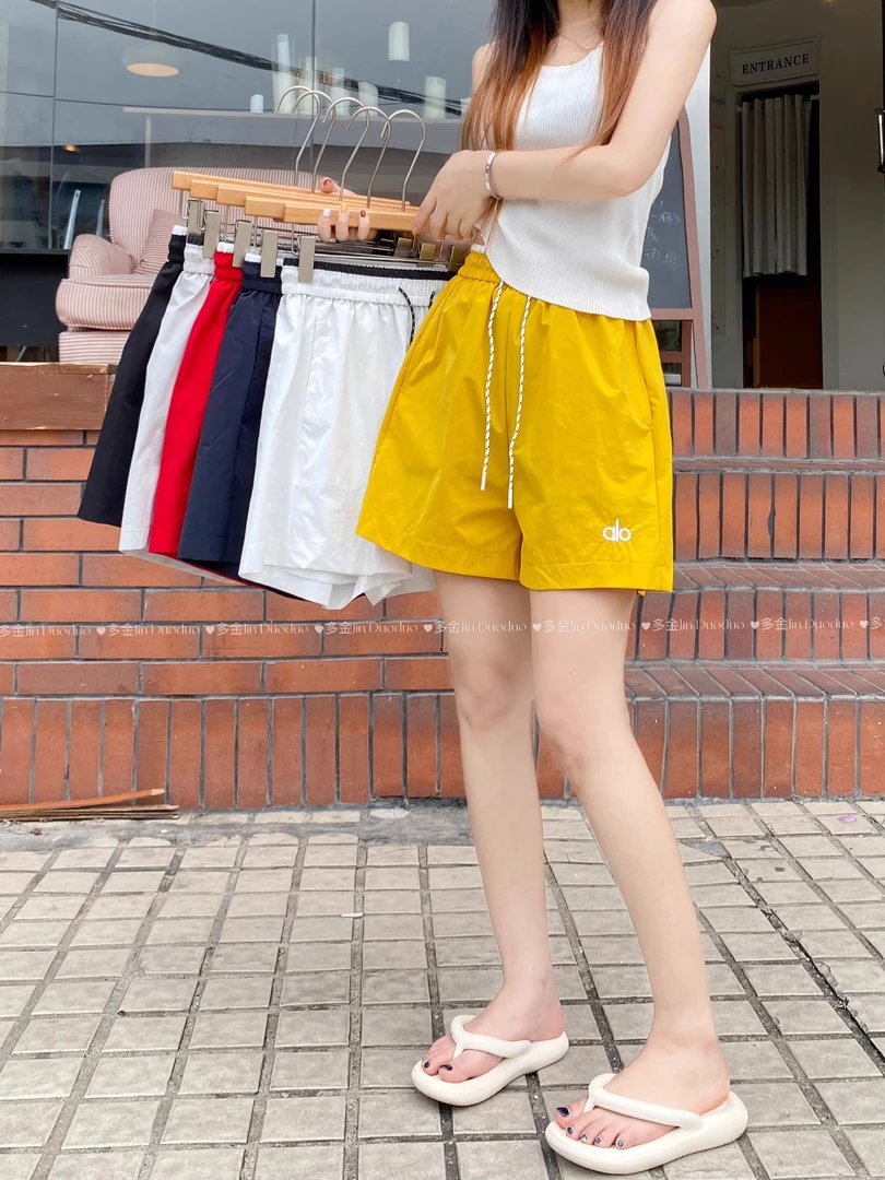 ALO白色短裤女夏季薄款2025新款外穿休闲宽松五分运动裤高腰显瘦