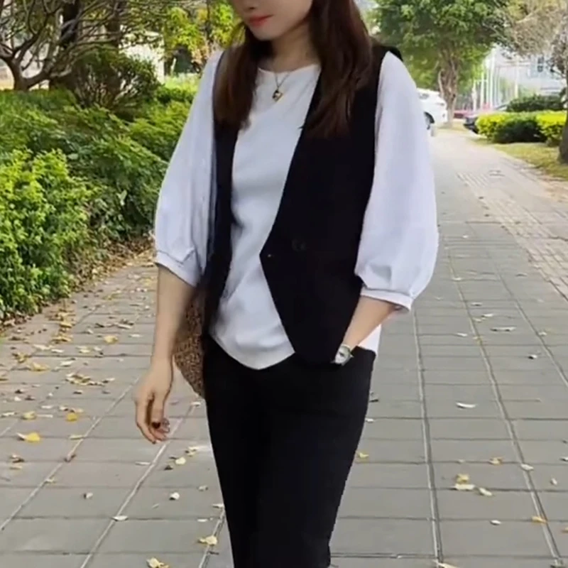 小众衣服女夏季新款简约百搭圆领上衣高级感无袖马甲外套两件套潮