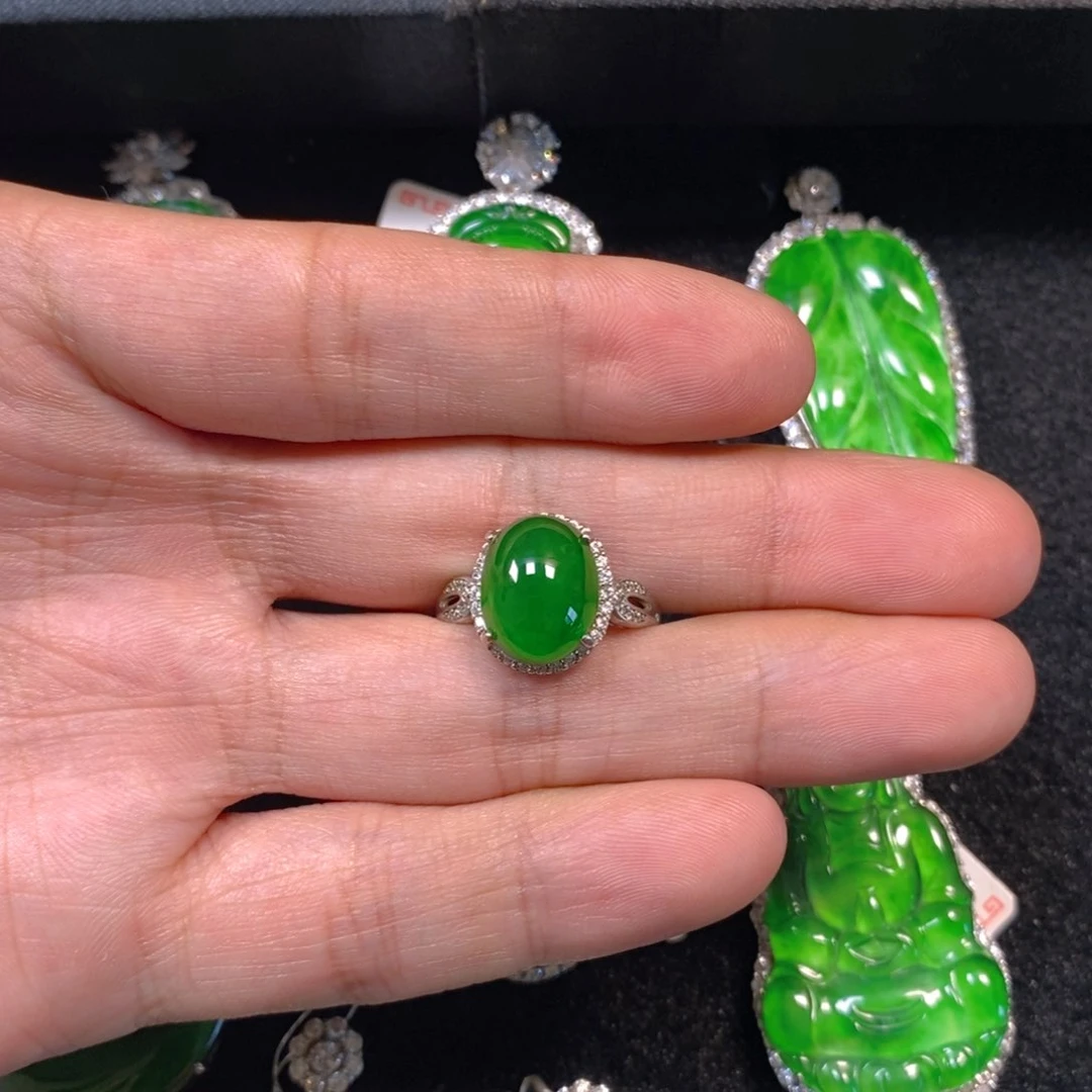 颈饰银S925镶嵌翡翠蛋面戒指