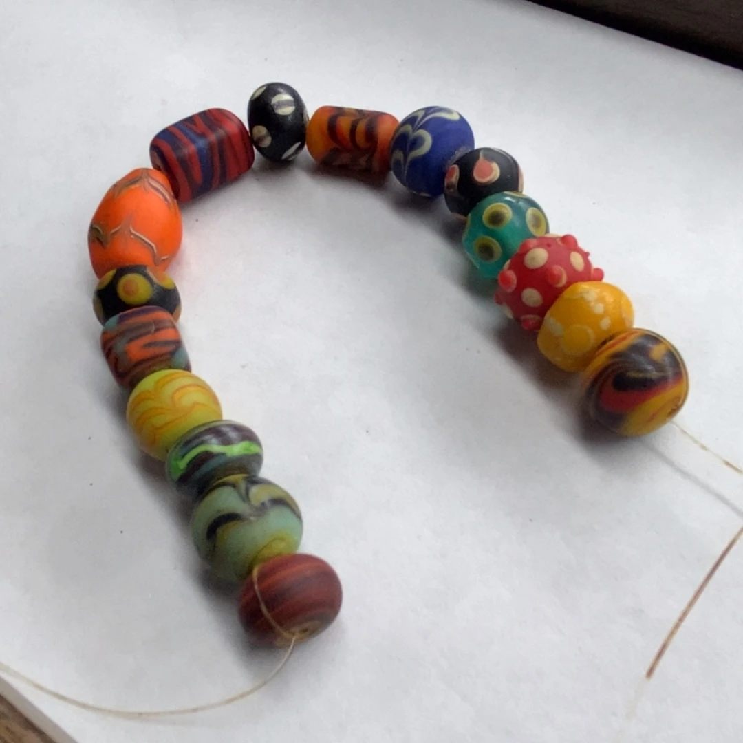 琉璃颈饰藏巴多宝系列1