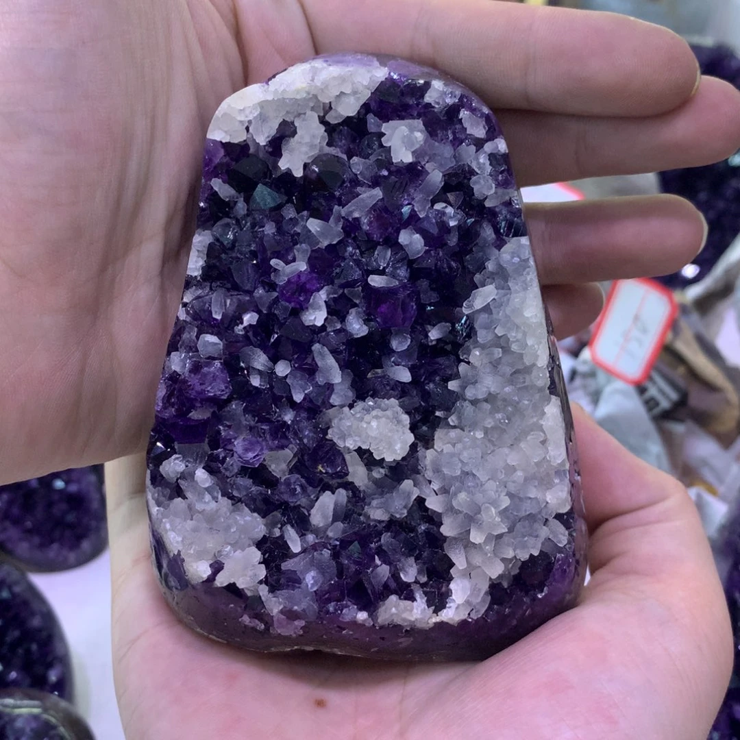 未镶嵌水晶大型摆件（非配饰）