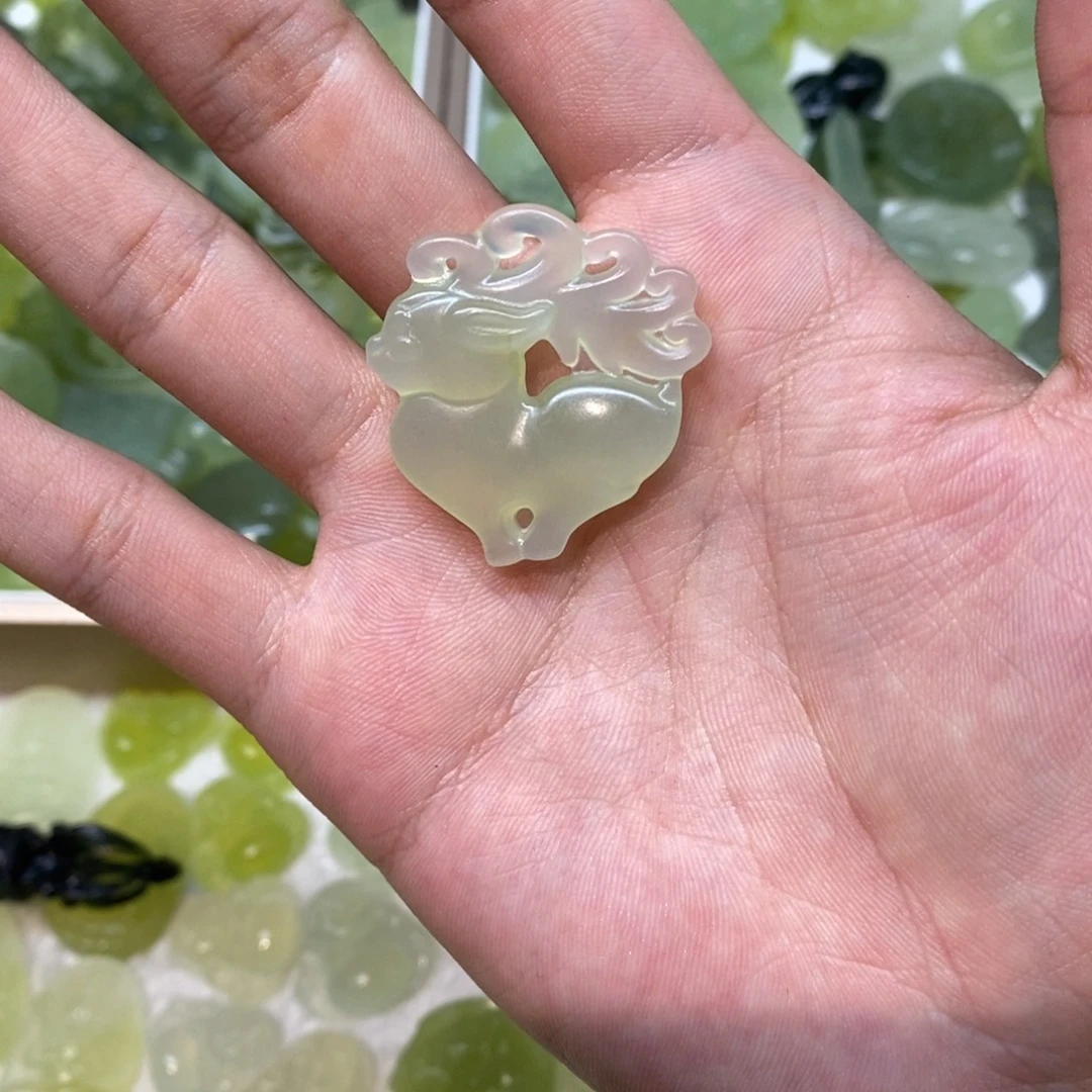 岫玉未镶嵌吊坠(不含链)