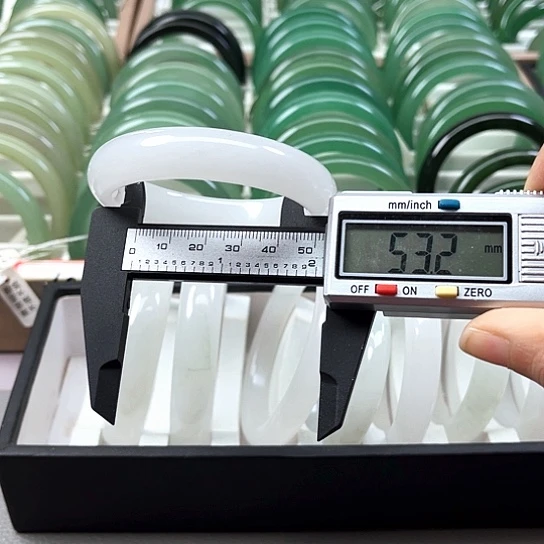 未镶嵌手镯东陵石