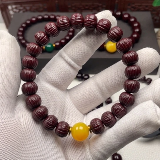 君***笑猴头的故事是一个人