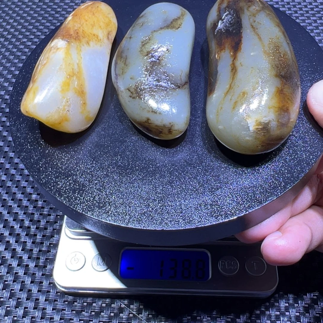 吊坠(不含链)未镶嵌和田玉（子料）198