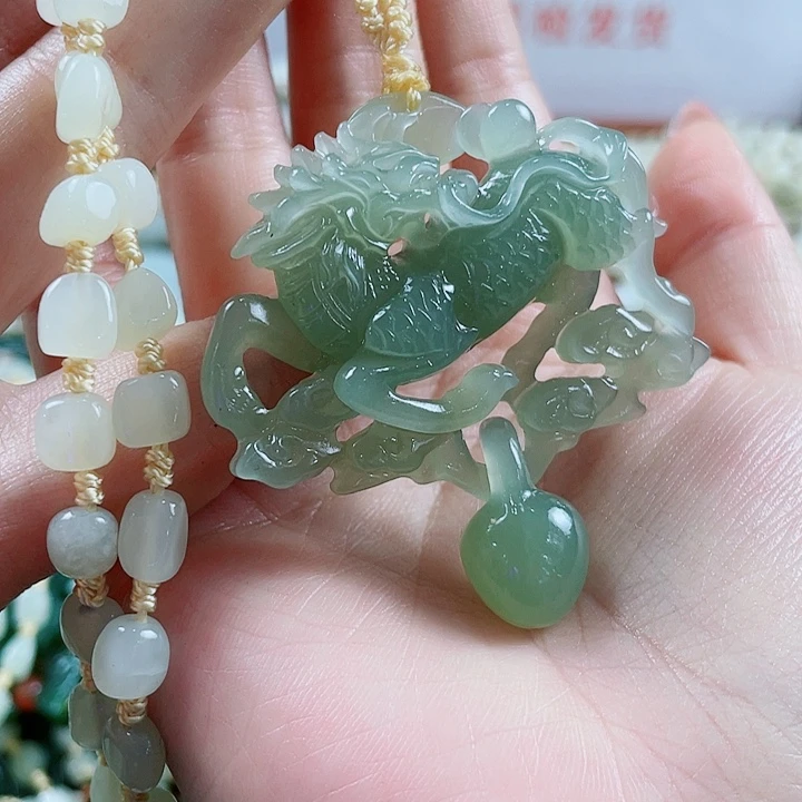未镶嵌和田玉挂件
