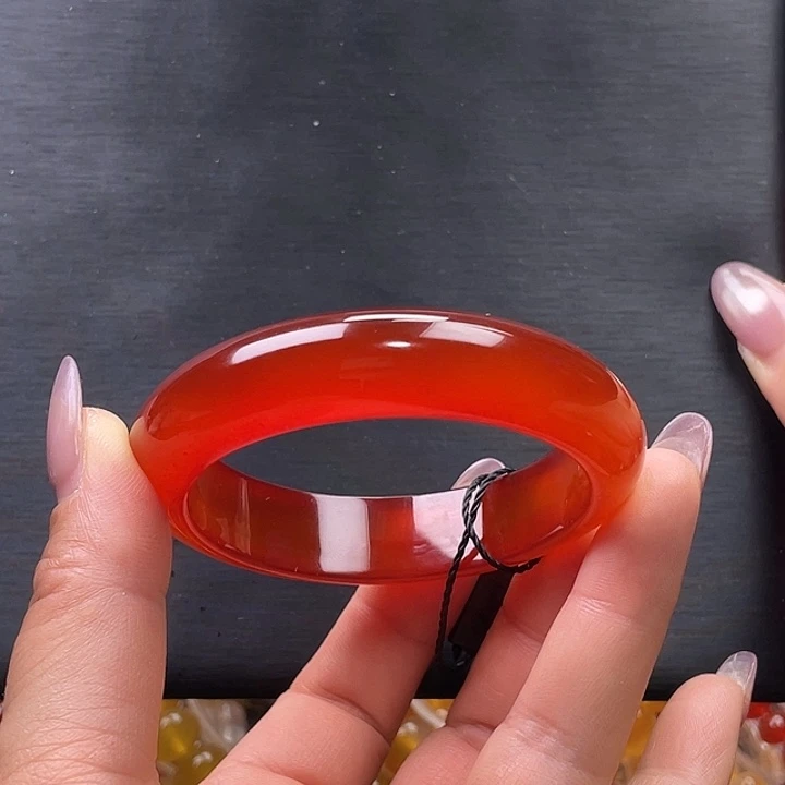 玛瑙/玉髓未镶嵌手镯56.6