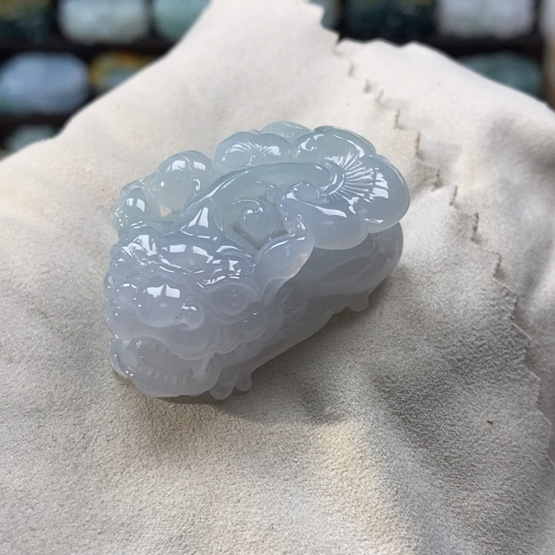 翡翠未镶嵌颈饰天然翡翠吊坠貔貅