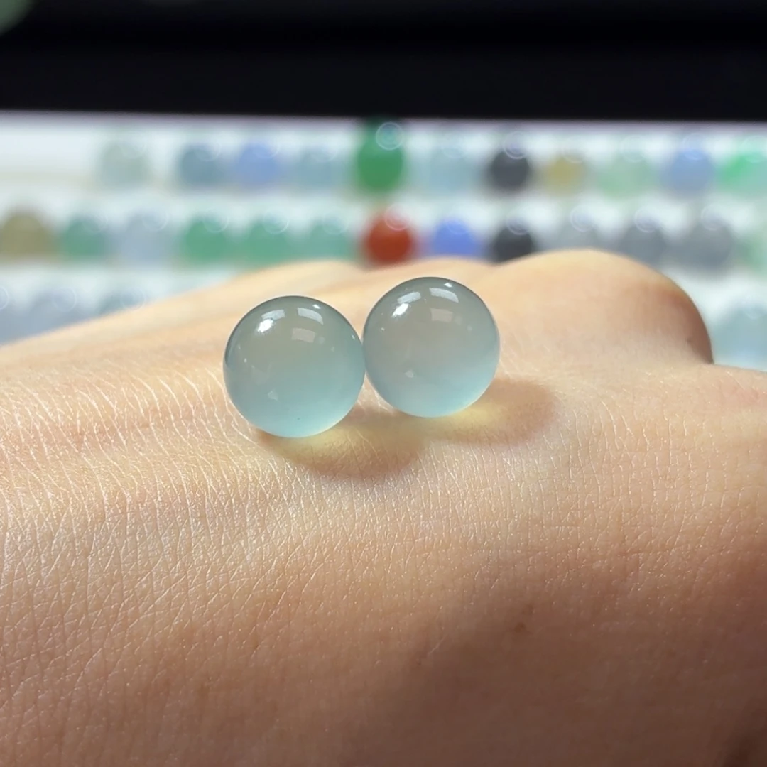 定制翡翠未镶嵌冰蓝一对很纯