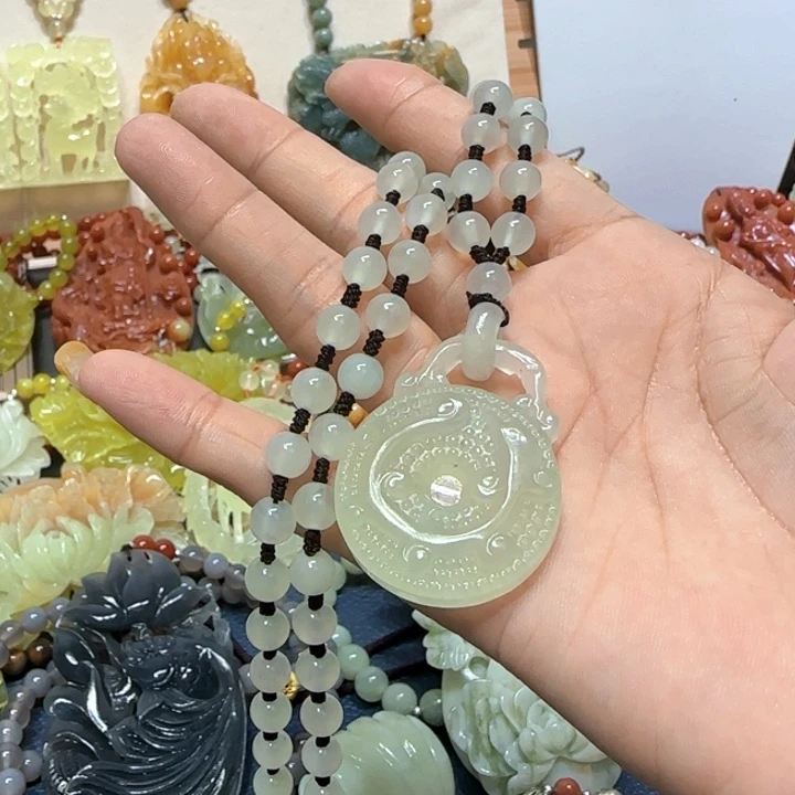 未镶嵌蛇纹石玉吊坠穿****期