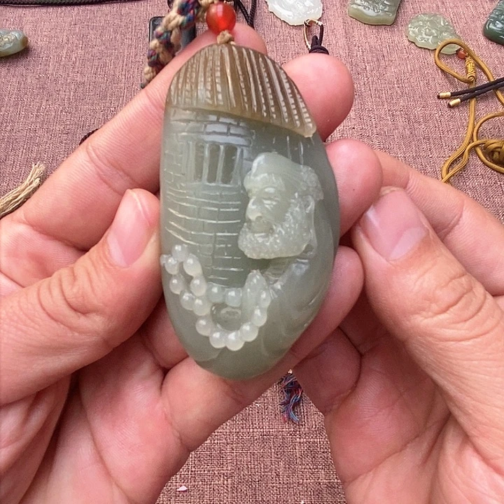 和田玉颈饰未镶嵌