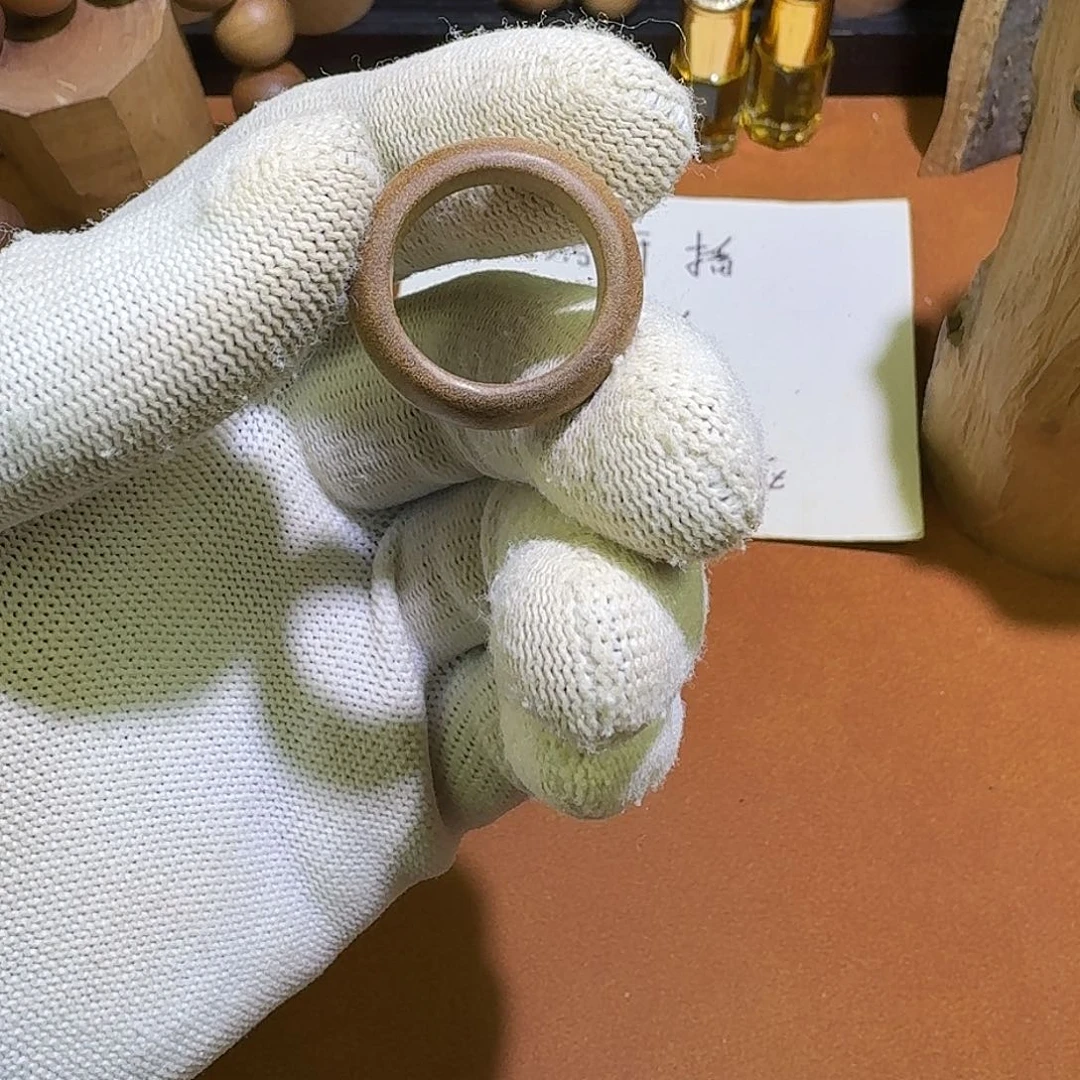 檀香木老山檀香黑肉指环跑环