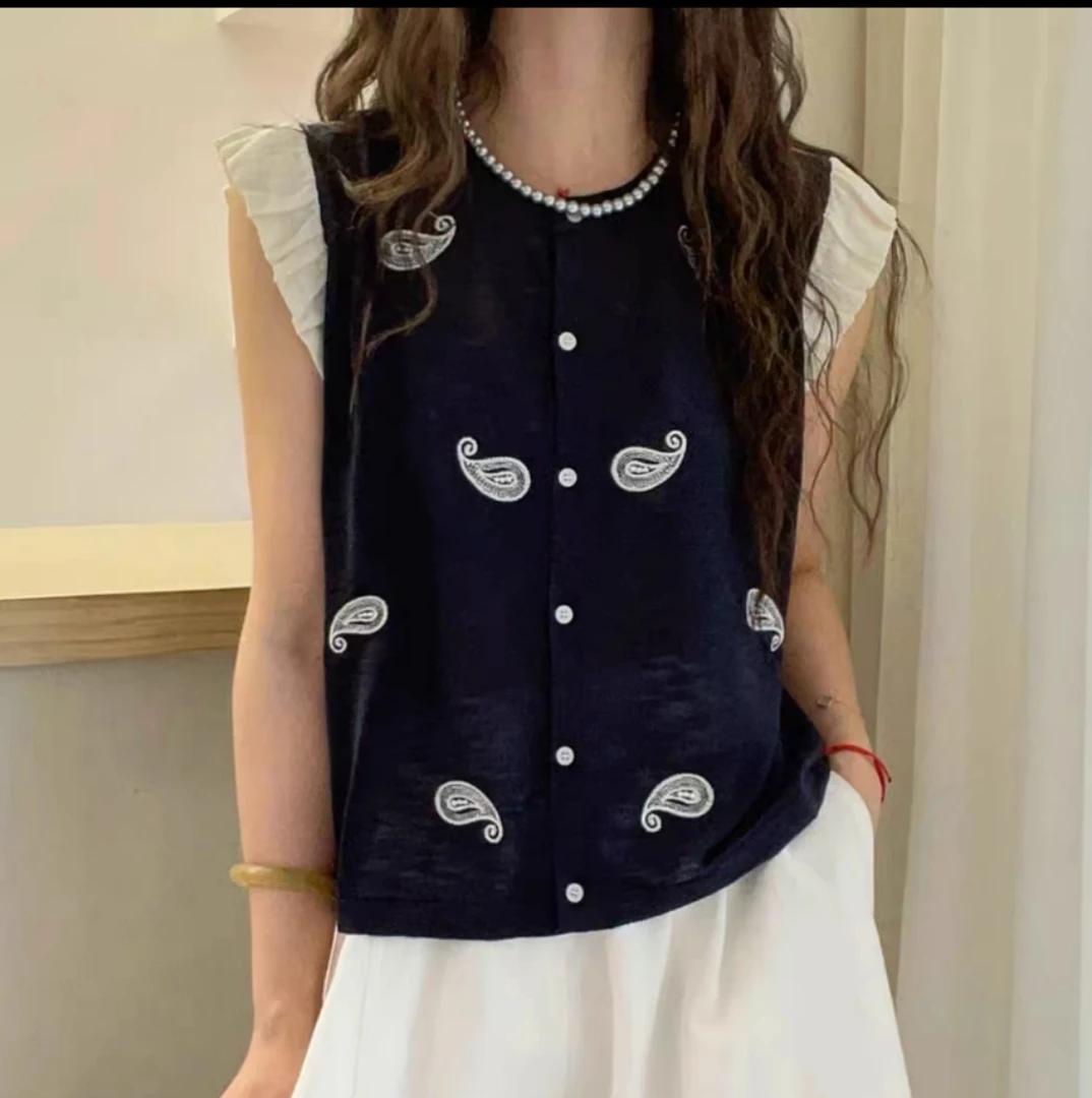 圆领刺绣无袖上衣9785