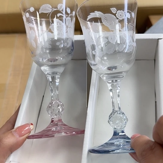 精品瓷器。