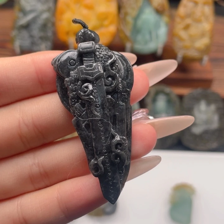定制翡翠未镶嵌翡翠