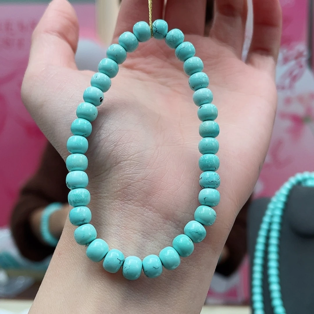 绿松石颈饰未镶嵌