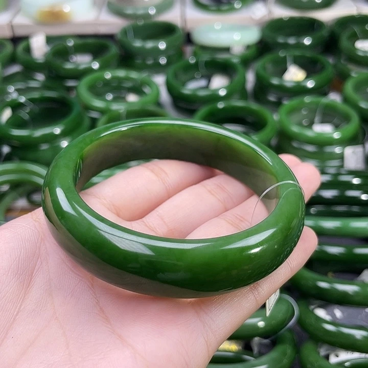 和田玉（碧玉）手镯未镶嵌