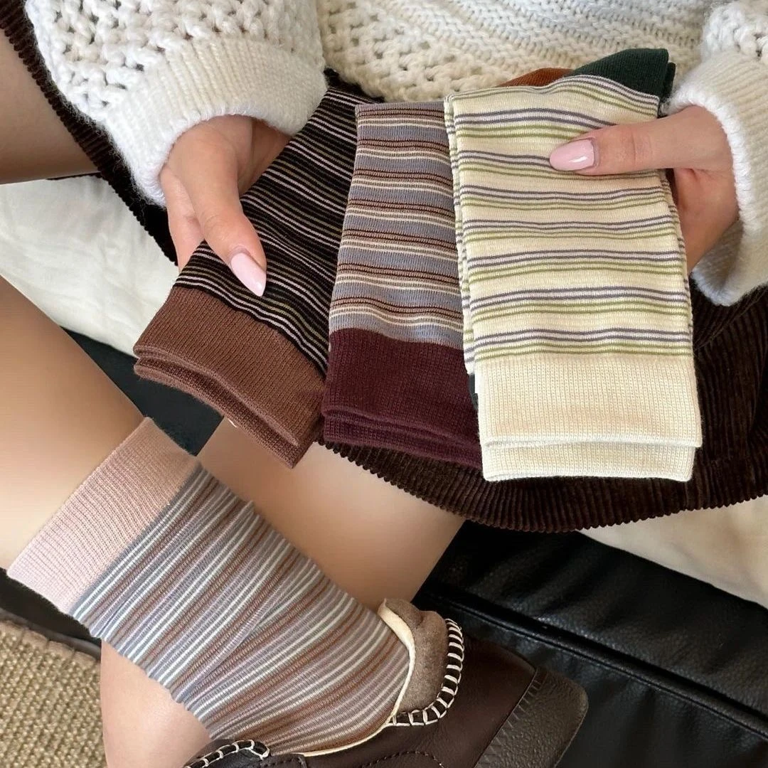 【新款上架】早秋复古撞色多巴胺条纹女秋季中筒袜慵懒风堆堆袜