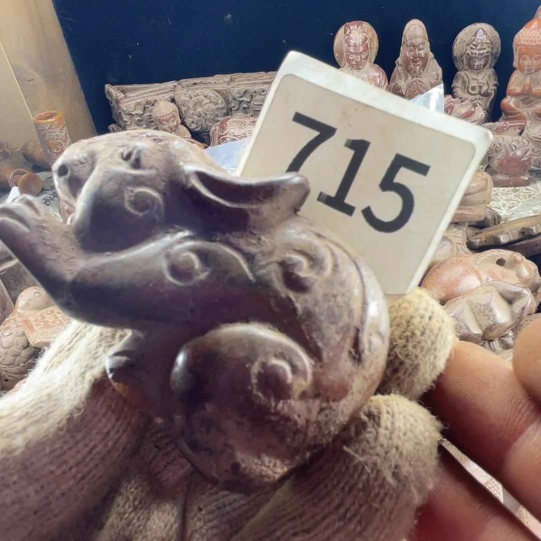 和田玉（糖玉）未镶嵌挂件