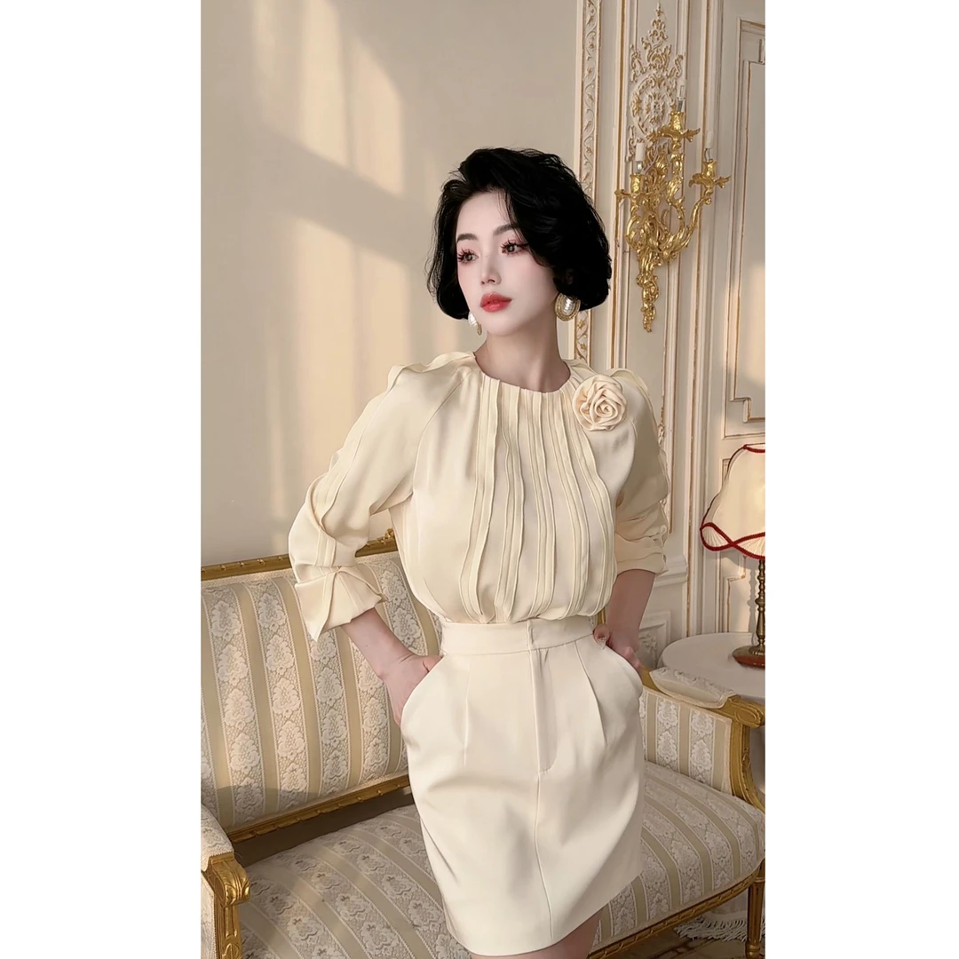 LYXJ【繁花协奏曲】缎面洋气衣服女小众设计衬衫上衣手工花11888