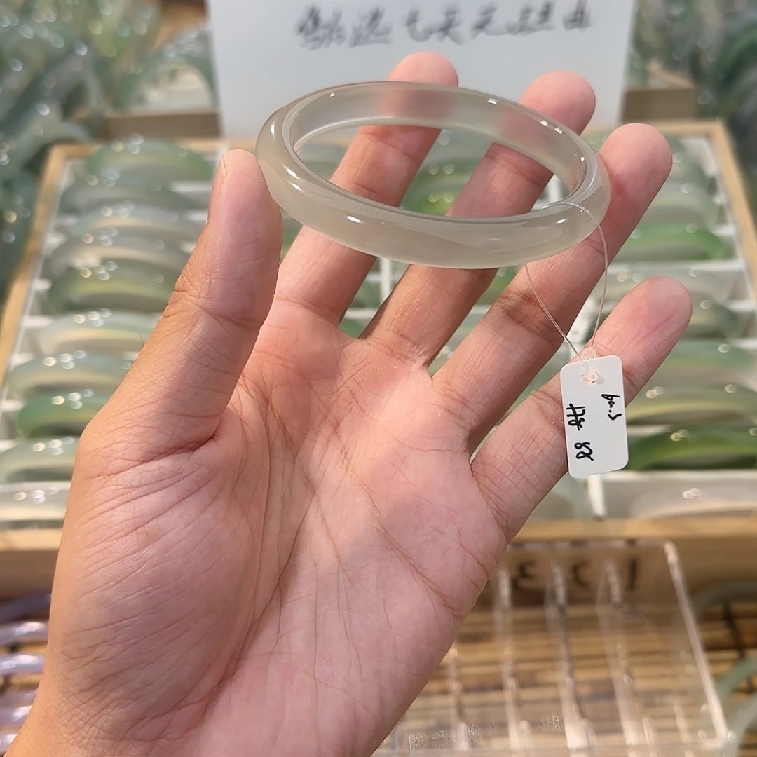 玛瑙/玉髓未镶嵌手镯圈口60.3