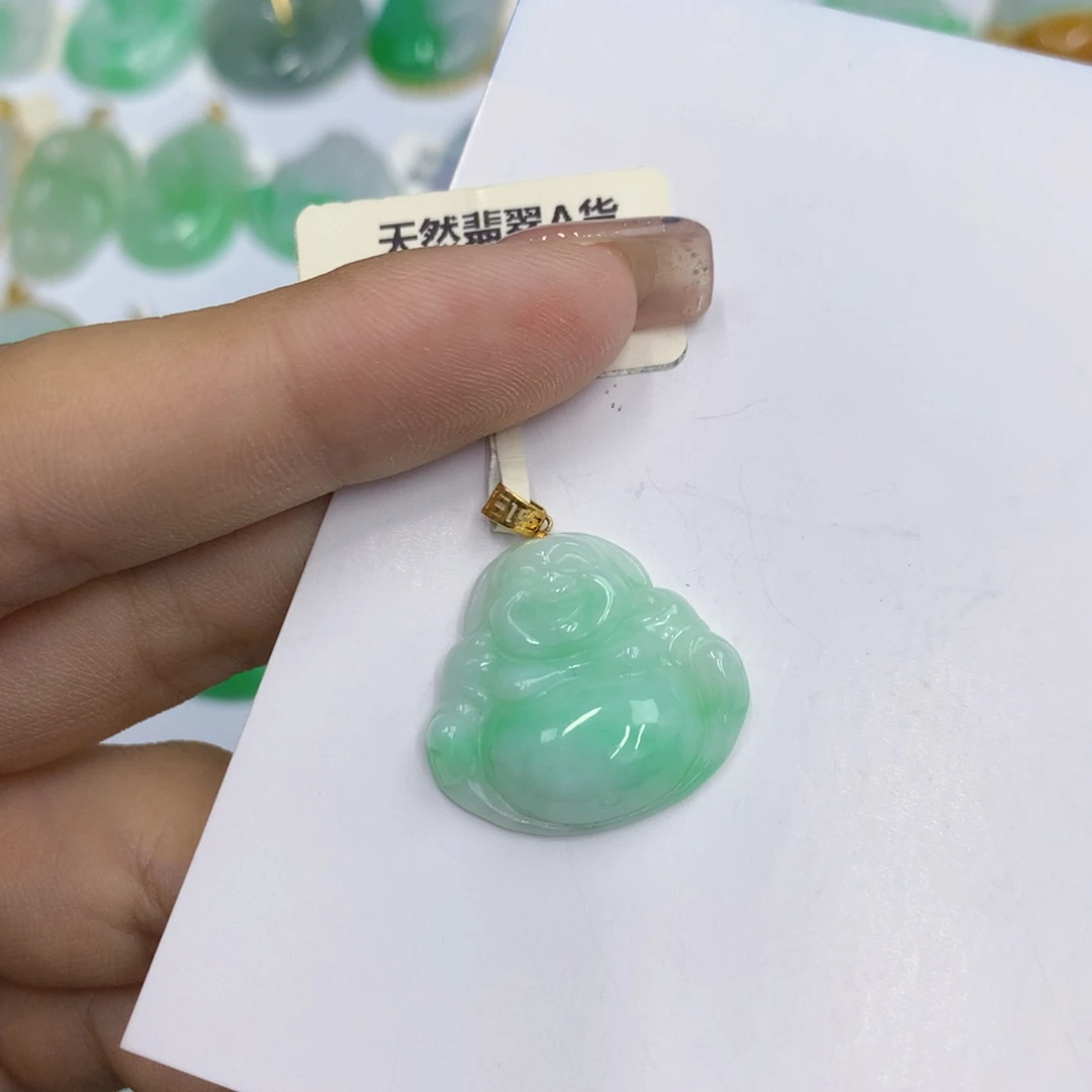 翡翠18K金镶嵌颈饰翡翠