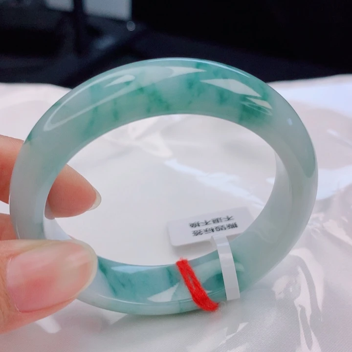 翡翠未镶嵌手镯51圈