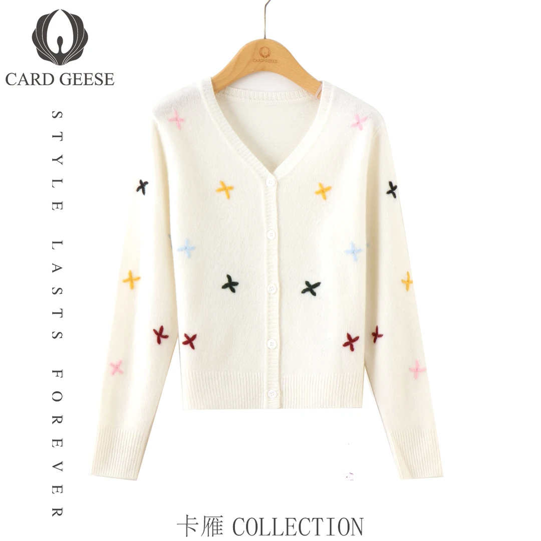 卡雁25秋冬新款V领刺绣蝴蝶结显瘦羊毛开衫MYJ2-25M1039-70910