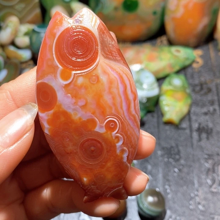 石英质玉颈饰未镶嵌小*五