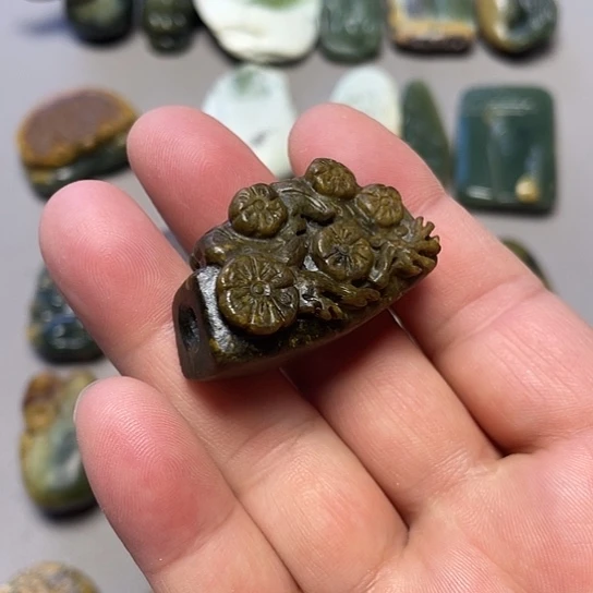 岫岩河磨玉（透闪石质玉）未镶嵌挂件