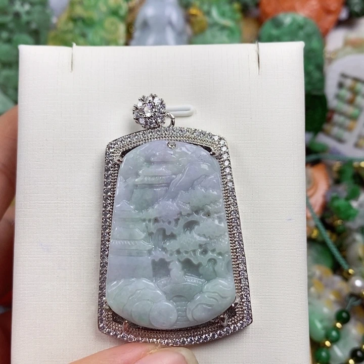 翡翠未镶嵌吊坠(赠链)
