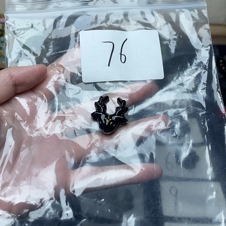 蛇纹石玉未镶嵌颈饰就**?