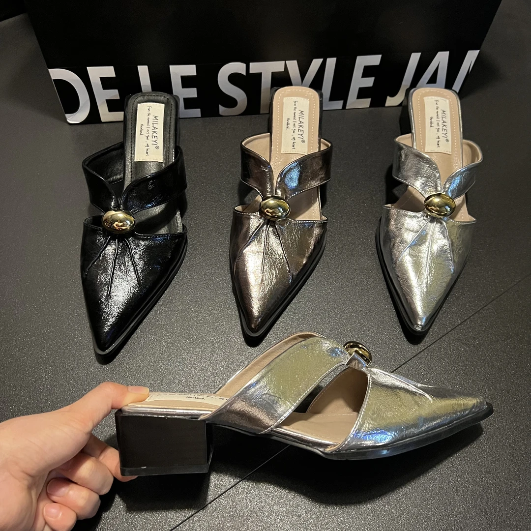 2025夏季新款纯色简约风中跟金属装饰爆款百搭方根气质镂空包头鞋