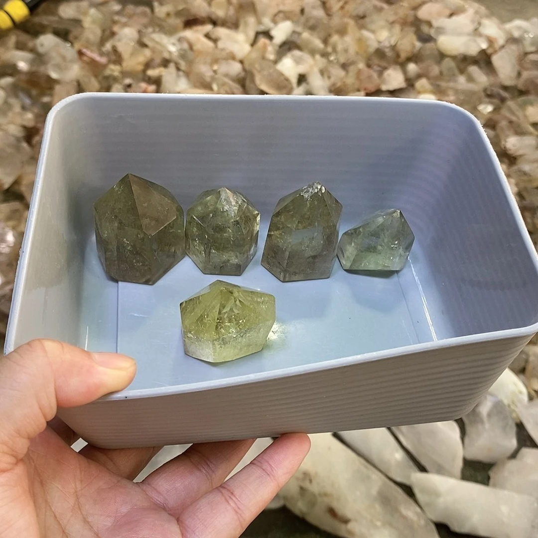 水晶珠宝半成品未镶嵌?