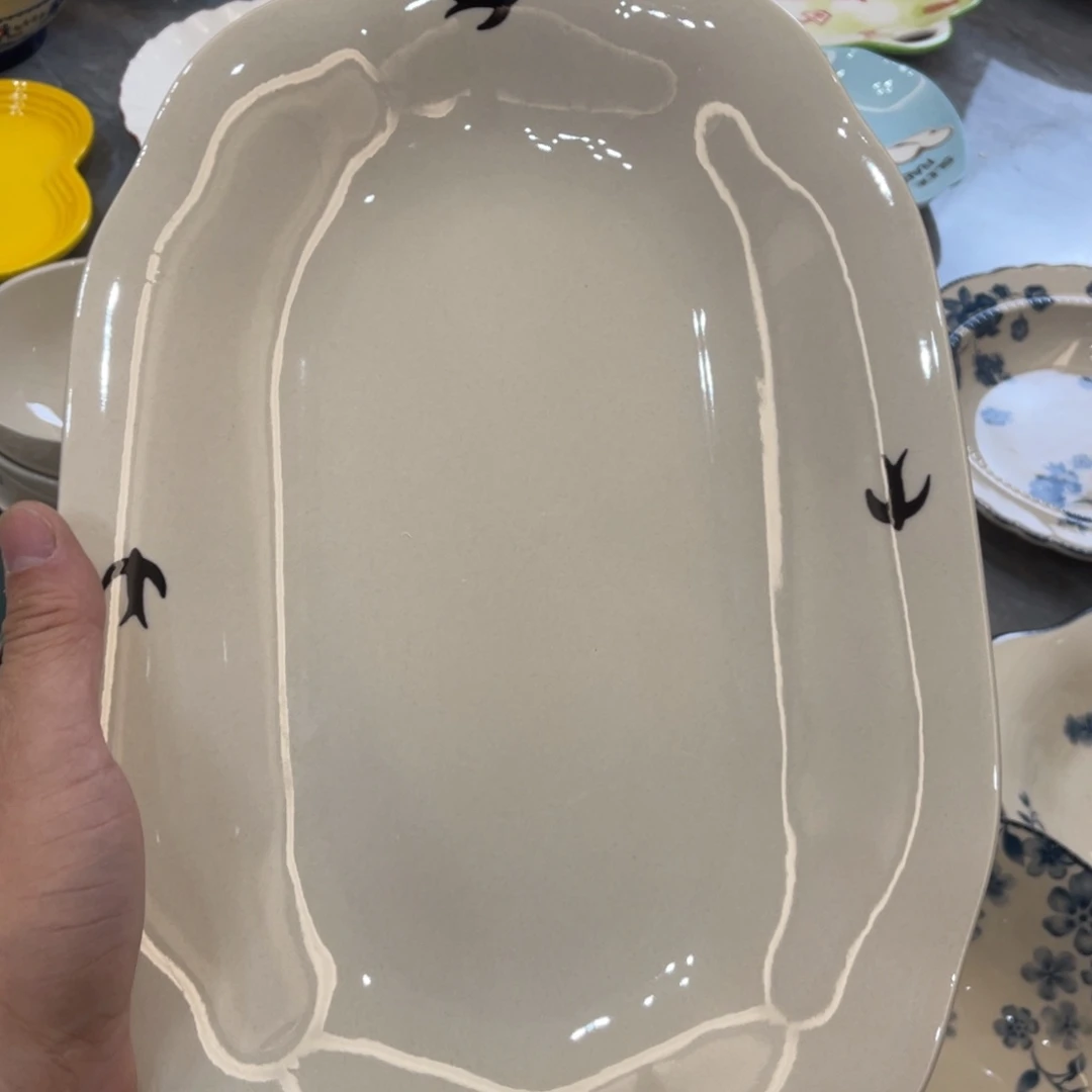 陶瓷微瑕餐具介意勿拍，满18飞！