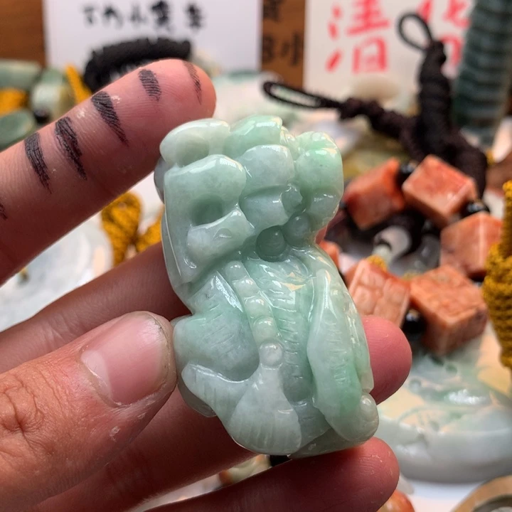 翡翠未镶嵌颈饰保真天然a货翡翠