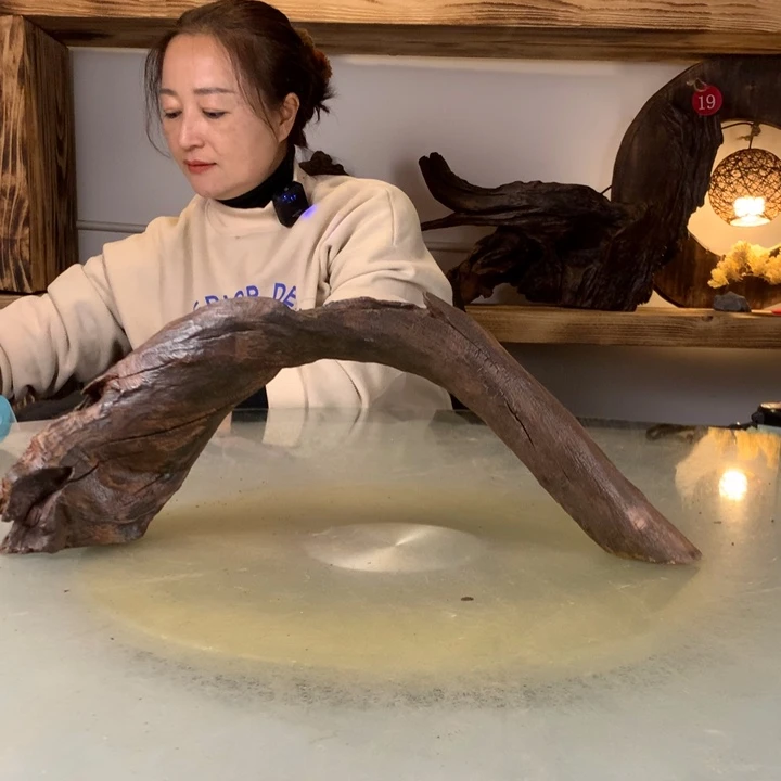 一***肉天然的天然紫柚木会黄水