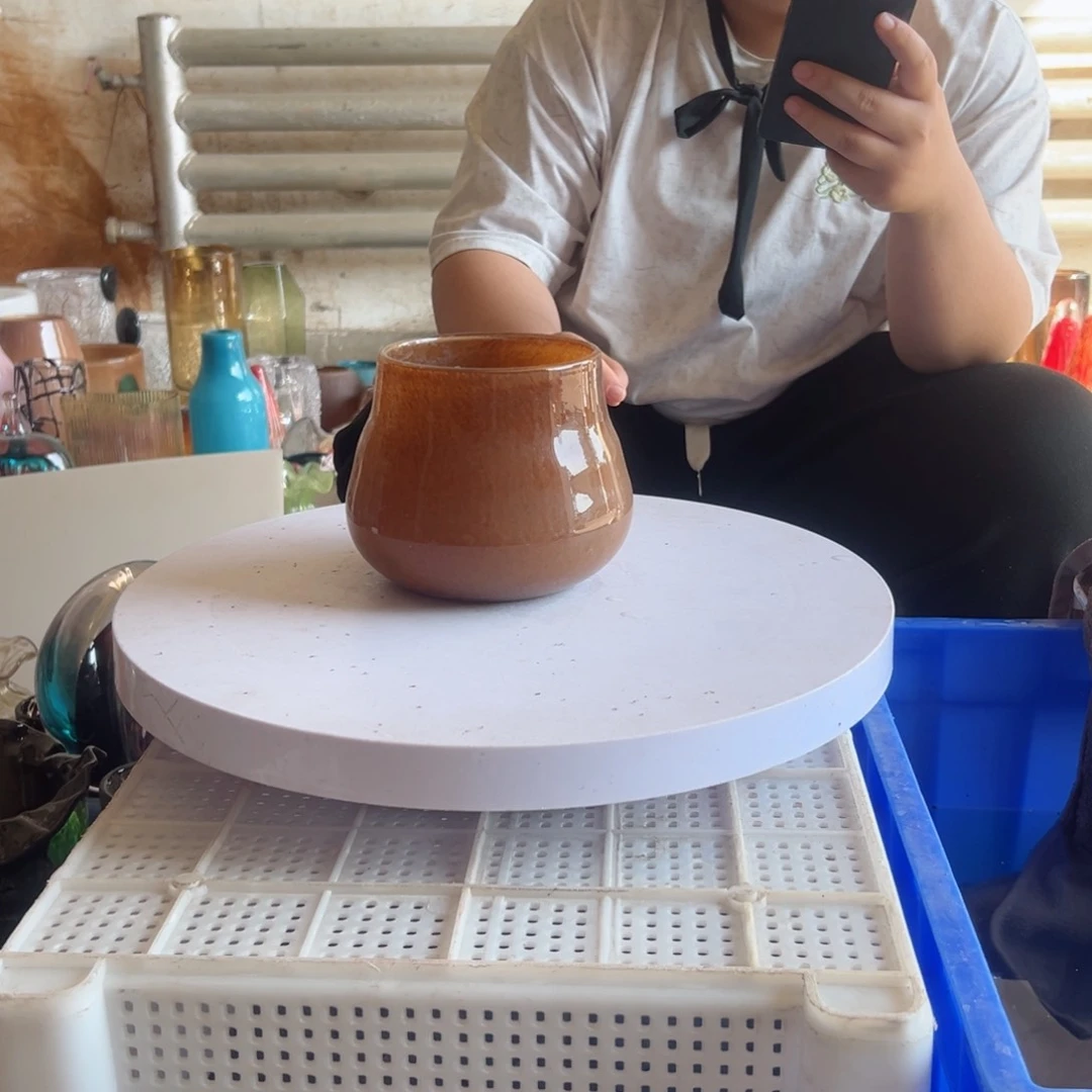 棕色焦糖餐桌花器圆口
