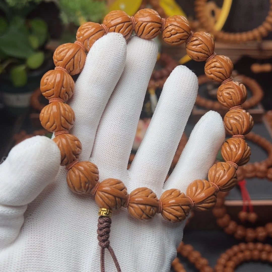 吊坠桃核1.5祥云手持