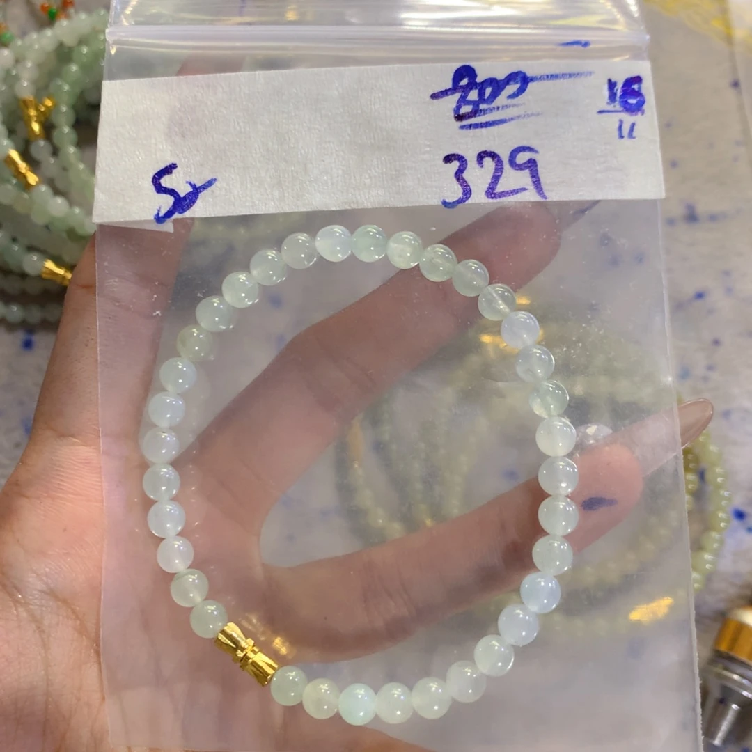 定制翡翠未镶嵌天然缅甸翡翠多样性