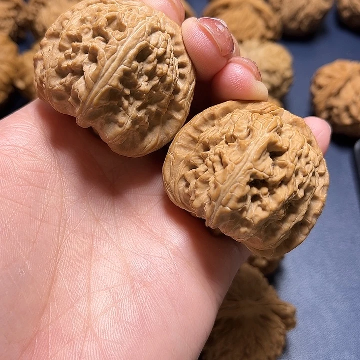 吊坠文玩核桃三角白45